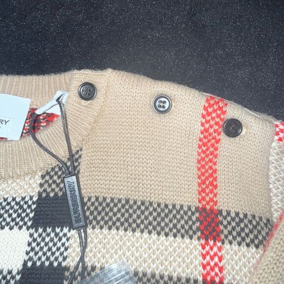 Brand new with tags Burberry wool cashmere  Sweater 18 months - Picture 2 of 5